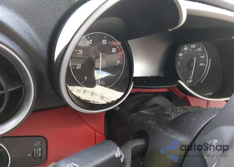 2021 Alfa Romeo Giulia Awd z USA, uszkodzony, nr VIN ZARFANAN2M7643631